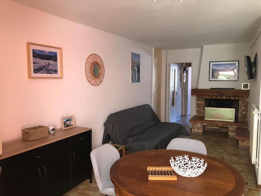 Joli Appartement Avec Terrasse Et Jardin - Vue Sur Montagne Баньер-де-Бигор Экстерьер фото